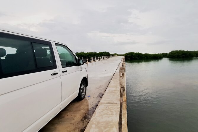 Private Transfer-Cancun Airport-Playa del Carmen One Way - Meeting your driver at Cancun Airport