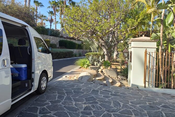 Private Transfer to Cabo San Lucas from Cabo Airport - Finding the representative at Los Cabos Airport