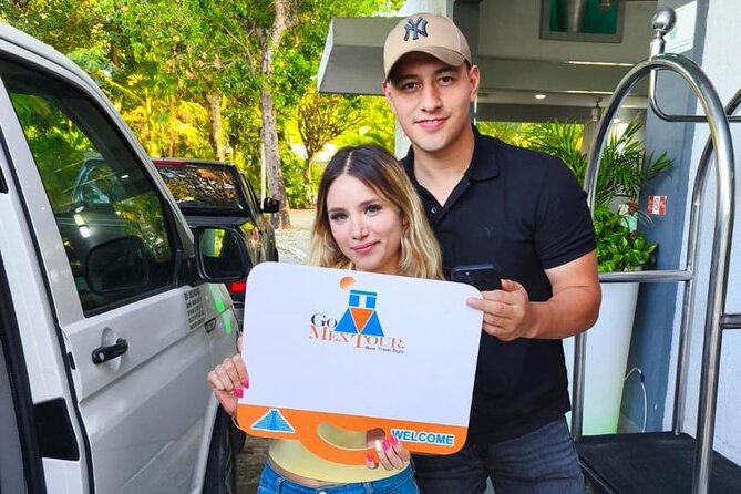 Private Transfer to or from Cancun Airport - Finding your driver after baggage claim
