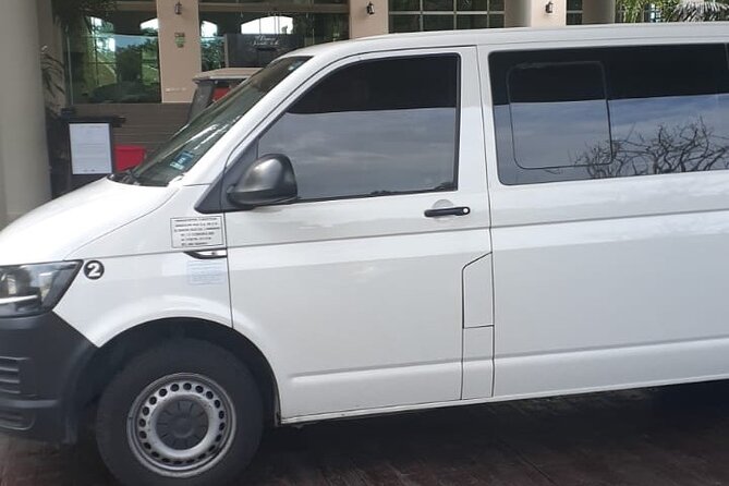 Private transportation from CUN Airport to Cancun Hotel Zone - Why private transport can be worth $25