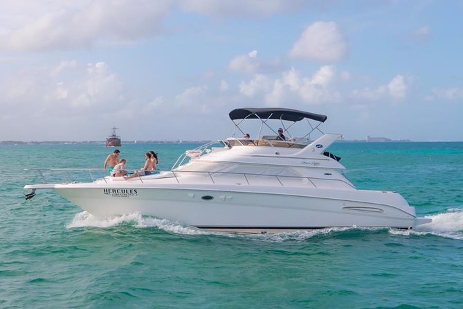 Private Yacht - 46 ft SeaRay Cancun Bay Snorkel 23P4 - Snorkeling and the stop near Playa Norte