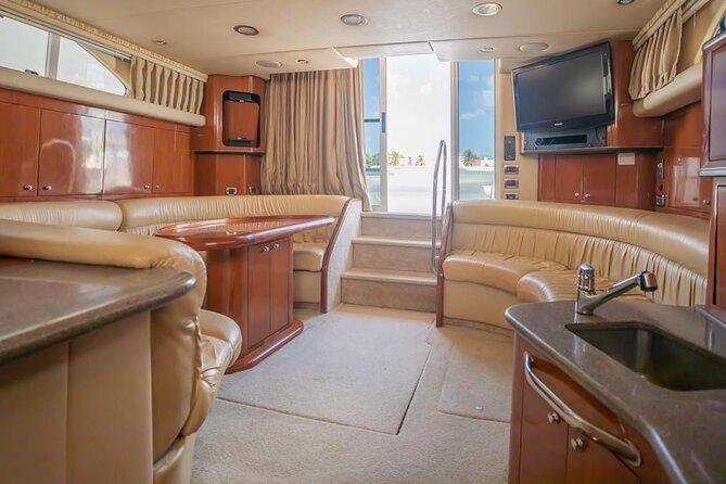 Private Yacht - 46 ft SeaRay Cancun Bay Snorkel 23P4 - What I would ask before paying