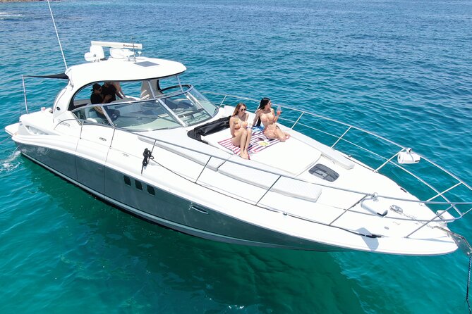 Private Yacht Sea Ray all-inclusive charter in Cabo - What the three hours feel like