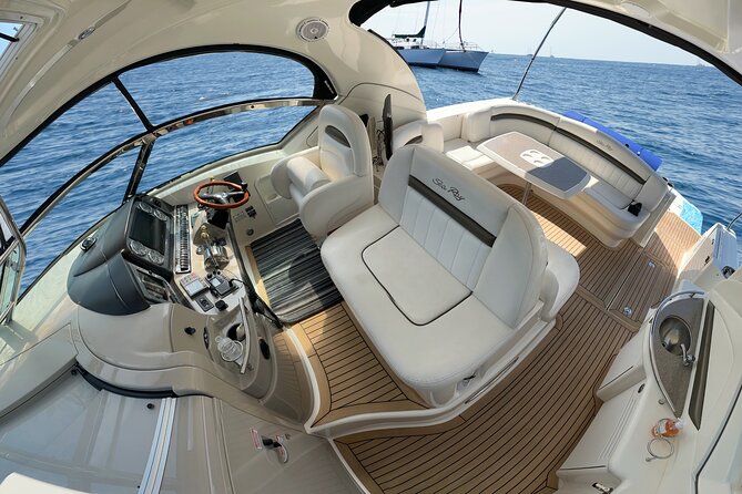 Private Yacht Sea Ray all-inclusive charter in Cabo - What is included, and what still costs extra