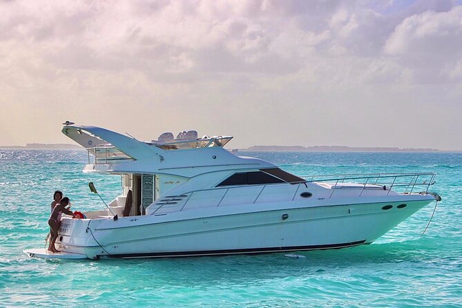 Private Yacht SeaRay 46ft Cancun 25P17 - A private SeaRay instead of a crowded Cancun boat