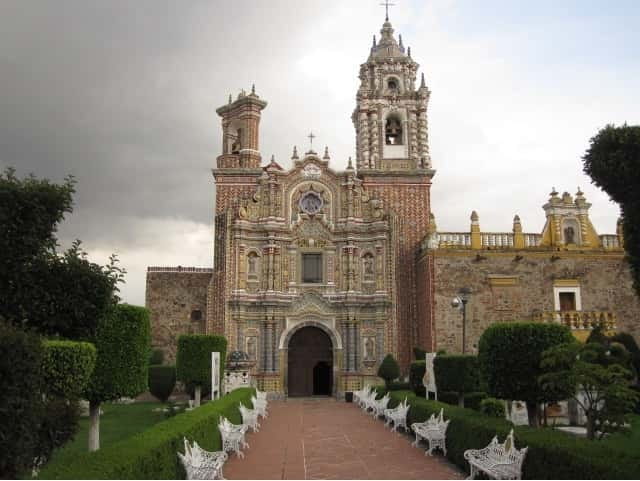 Puebla: Cholula Magical Town Tour by Double-Decker Bus - Tonanzintla and Acatepec: Baroque without restraint