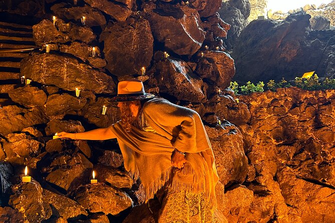 Pyramids of Teotihuacan and restaurant la Gruta (Original) - Guides who make the ruins easier to understand