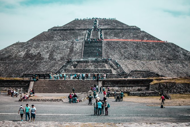 Pyramids of Teotihuacan, Guadalupe Shrine & Tlatelolco Tour - Pickup, vehicle, and the real length of the day
