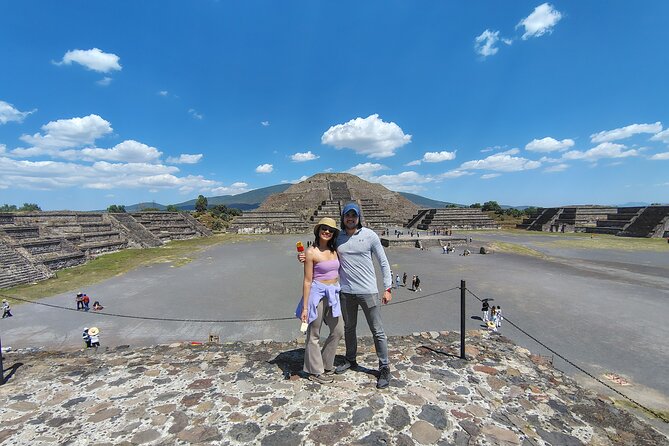 Pyramids of Teotihuacan without traps for tourists morning or afternoon - What the guides add