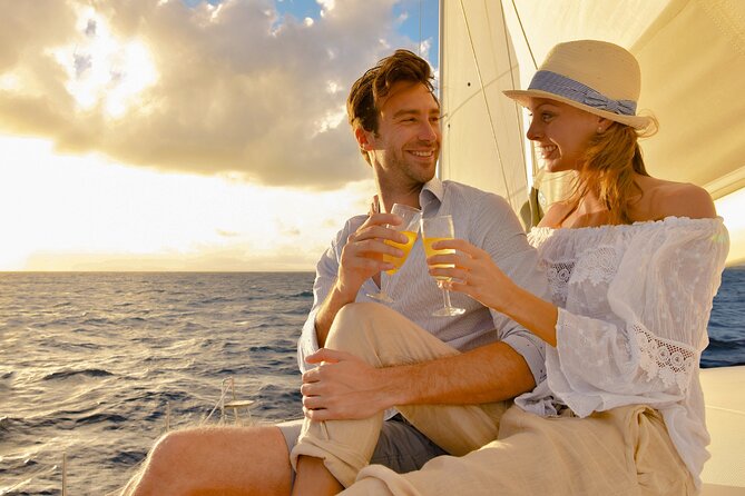 Riviera Maya Luxury Sunset Sailing plus Light Dinner and Open Bar - Open bar, music, and the question of romance