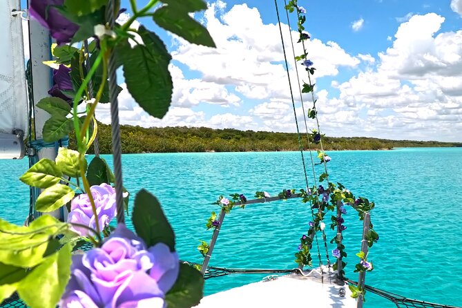 Sail 4hr in the most SECRET Spot of Bacalar and Beach Club. - What the included gear means for your day