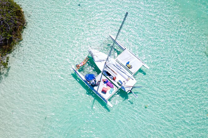Sail 4hr in the most SECRET Spot of Bacalar and Beach Club. - The stromatolite reef and Bacalar’s living water system