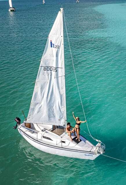 Sailboat tour in the seven colors lagoon of Bacalar - Seeing the Black Cenote and Emerald Cenote