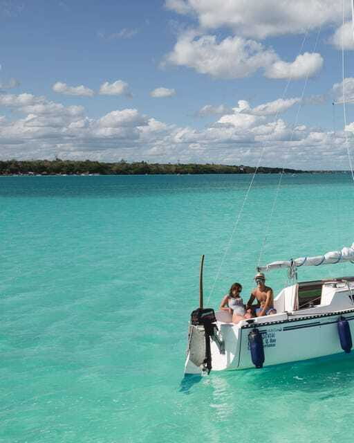 Sailboat tour in the seven colors lagoon of Bacalar - How the three hours feel
