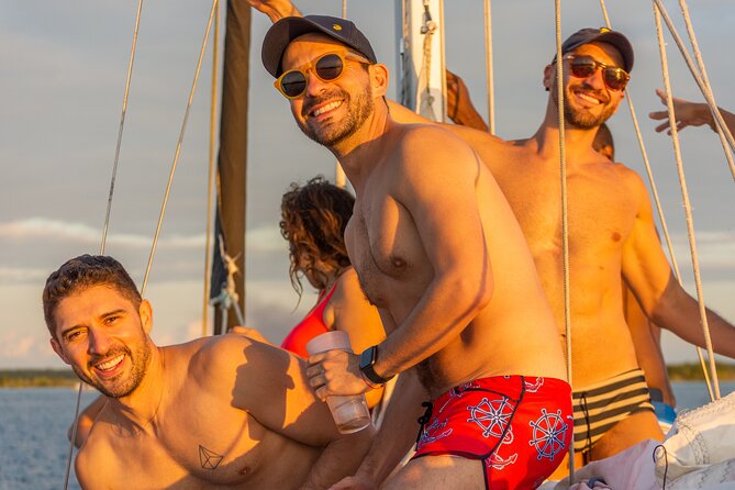 Sailing Tour through the Lagoon of the 7 Colors - Who will enjoy this Bacalar outing