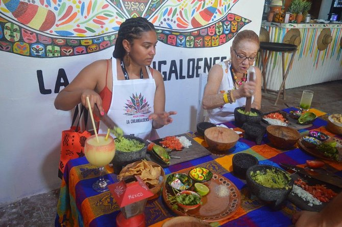 Salsa & Salsa cooking lessons + Beach day - Fresh ingredients and a simple beachside class