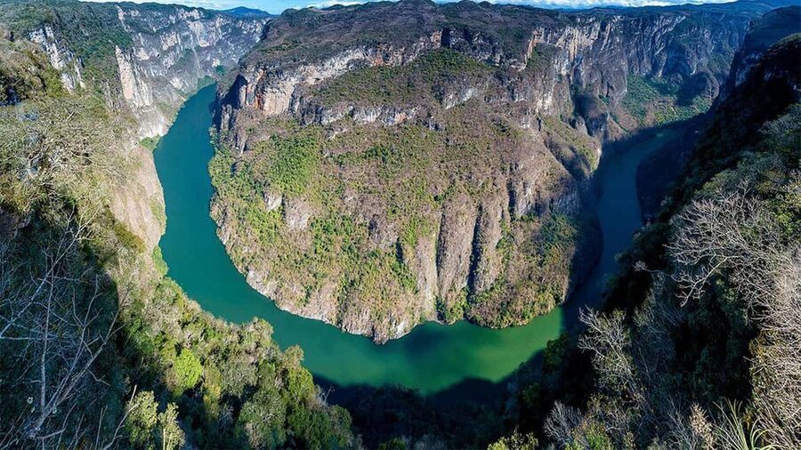 San Cristóbal: Canyon, Viewpoints & Chiapa de Corzo Tour - The day starts at Al Grano Café