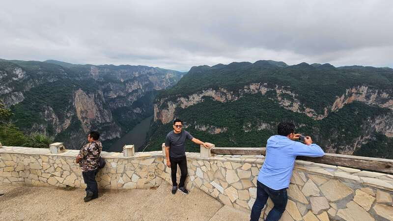 San Cristobal: Sumidero Canyon, Chiapa de Corzo, & Miradores - The morning pickup from San Cristóbal