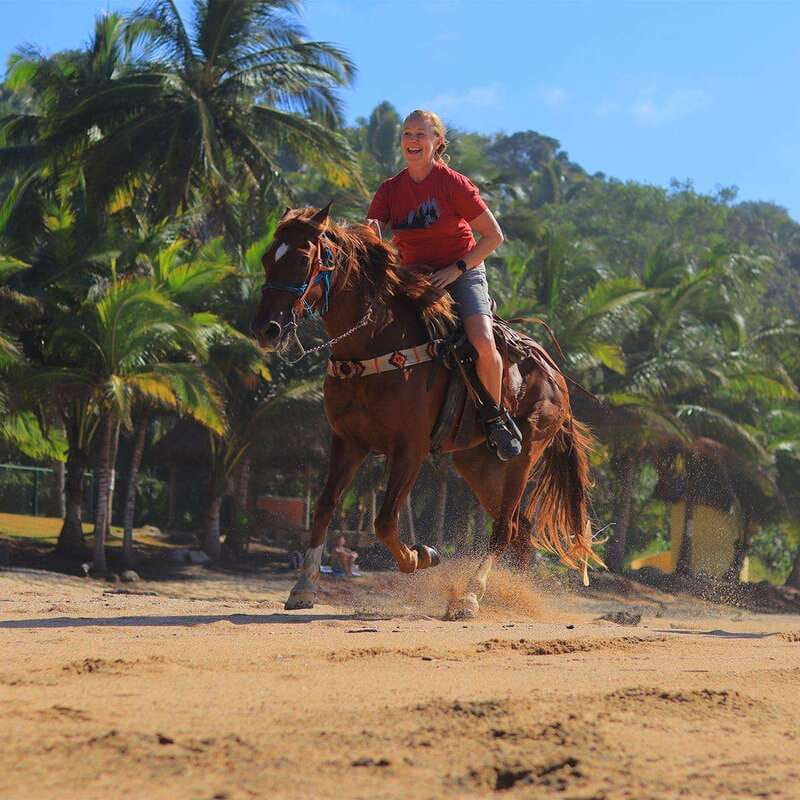 Sayulita: Horseback Riding Tour - What the guides add to the ride
