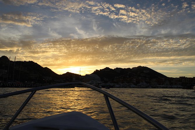 Shared ride to the arch of Cabo San Lucas - Lover’s Beach and Divorce Beach from the water