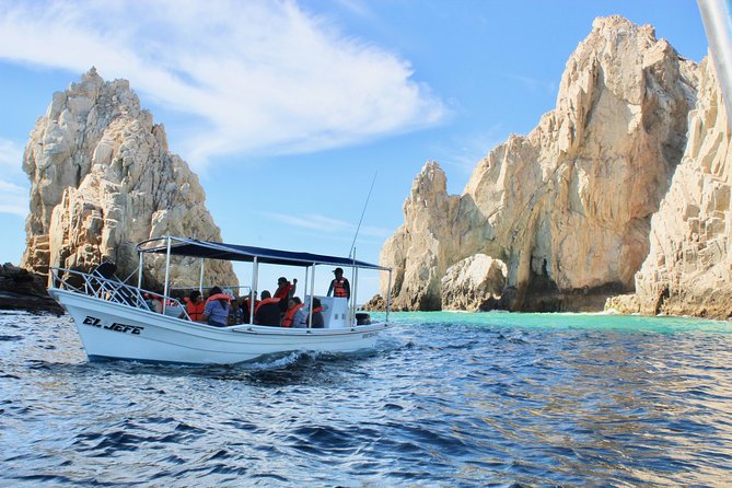 Shared ride to the arch of Cabo San Lucas - El Arco and Land’s End: the main event