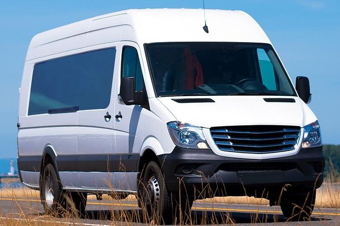 Shared Round-Trip Transfer To/From Cancun International Airport - The return trip needs more care than the arrival