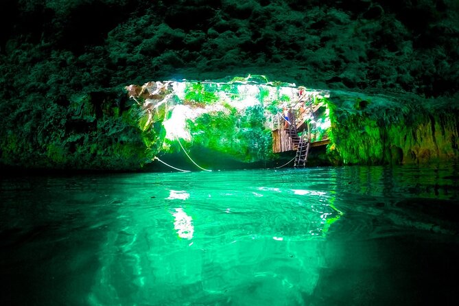 Small-Group 3 Hidden Cenotes Adventure with Tequila Tasting - Guides and group atmosphere