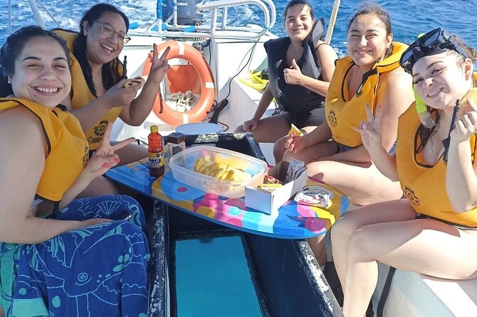 Snorkel along the coast, explore two reefs by Chivis del Mar - Why the small Chivis del Mar boat matters