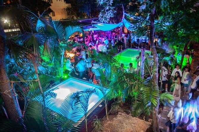 Social Pubcrawl Barcrawl Tulum - Music, stairs, and other practical limits