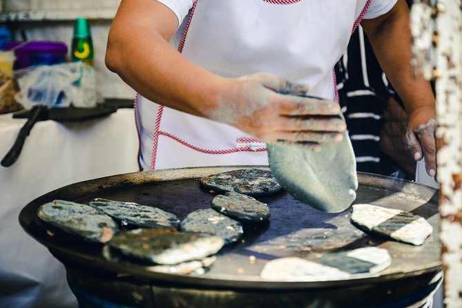 Street Food Tour with Friends - Key points to know before you book