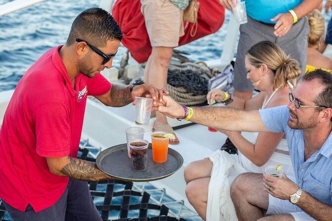 Sunset Cruise in Los Cabos with Jazz and Wine - Food that works as an evening meal