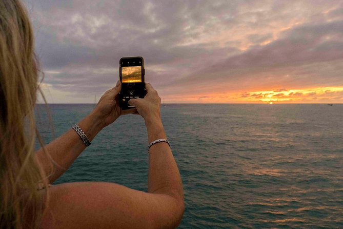 Sunset Mexican Dinner Cruise and Live Music in Cabo San Lucas - Live Music, Dancing, and the Evening Mood