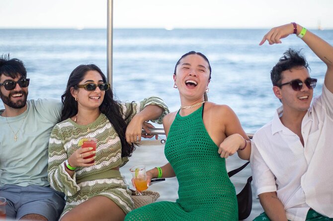 Sunset Sail Party Cruise on the Pez Gato - Music, dancing, and the party mood