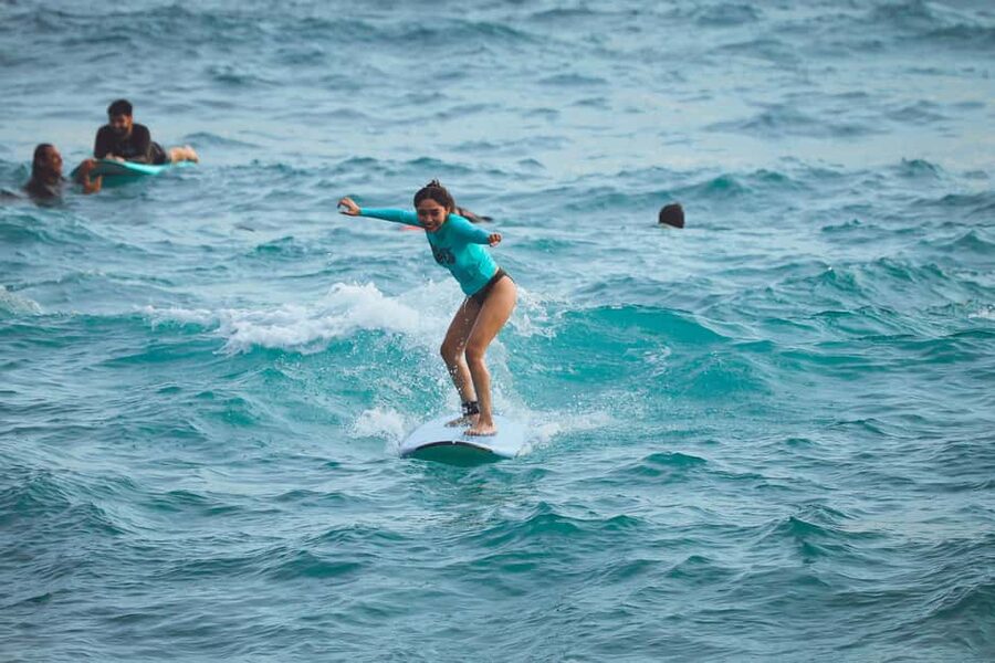 Surfing Lessons in Puerto Escondido! - What Stronger Beginners Get From the Lesson