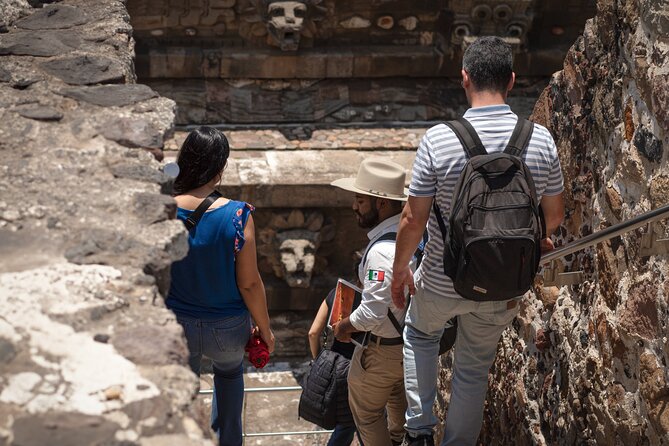 Teotihuacán 3 Pyramids Tour with Cave Breakfast + Transportation - Guides make the biggest difference