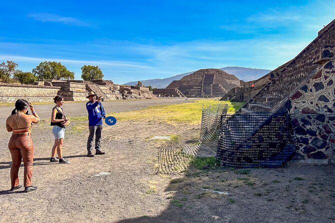 Teotihuacan Early Access Guided Tour with optional Lunch - Obsidian, tequila, and the 45-minute craft stop