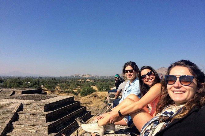 Teotihuacan Early Morning Tour: Avoid Crowds, & Expert Guide - Obsidian, textiles, pigments, and agave