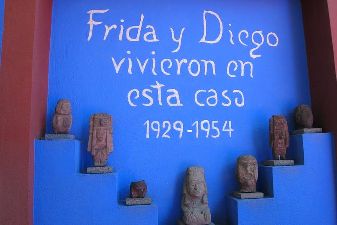 Teotihuacan & Guadalupe Shrine + Xochimilco, Coyoacán & Frida Kahlo Combo Tour - Guides can make or break a large group