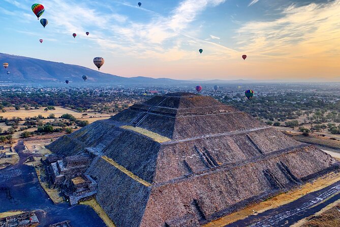 Teotihuacan Hot Air Balloon Flight from Mexico City / Volare - Group Size, Transport, and the Real Time Commitment
