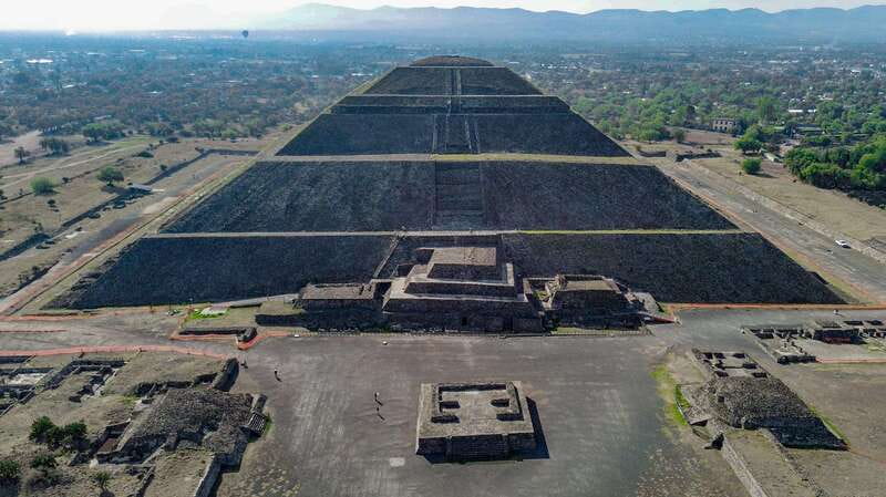 Teotihuacan Pyramids: Skip-the-Line Ticket - Walking along the ancient city’s main routes
