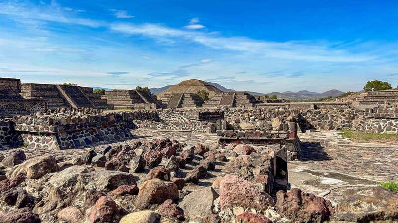 Teotihuacan Pyramids: Skip-the-Line Ticket - Who will like this independent format