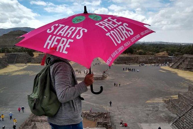 Teotihuacan Pyramids Tour, small group in Van, from Mexico City - Getting there by van, with one important caveat