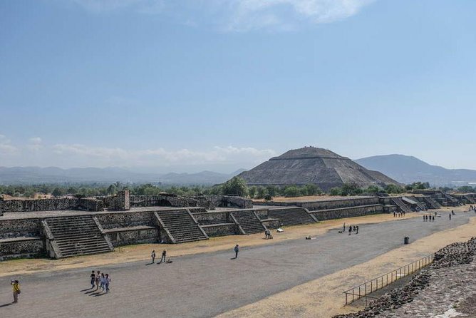 Teotihuacan, Shrine of Guadalupe & Tlatelolco Day Tour - Three parts of Mexico in about seven hours
