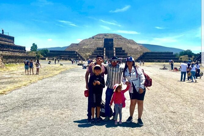 Teotihuacan Tour with Basilica of Guadalupe & Tlatelolco - Lunch takes 90 minutes, but costs extra