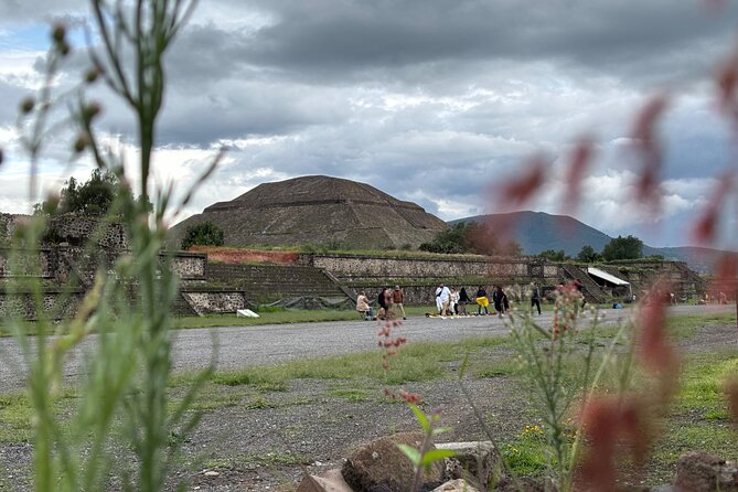 Teotihuacan without obligatory stops. No shops or restaurants. - What to pack for a better visit