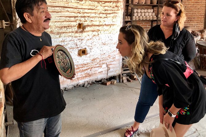 Tlaquepaque and Tonala Private Full-Day Tour - Choosing between Casa Luna and the local market