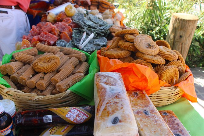 Todos Santos tour & Hotel California - Lunch, shopping, and free time