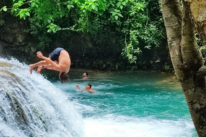Tour to Copalitilla Magical Waterfalls from Huatulco with admission included - What to wear and carry for the falls