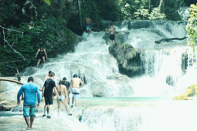 Tour to Copalitilla Magical Waterfalls from Huatulco with admission included - The ride from Huatulco into the mountains