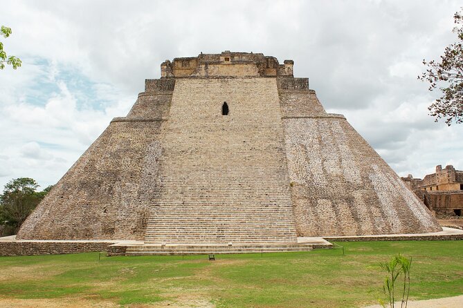 Tour to Uxmal Kabah and Chocolate Museum from Mérida - Halach Huinic provides a practical midday meal